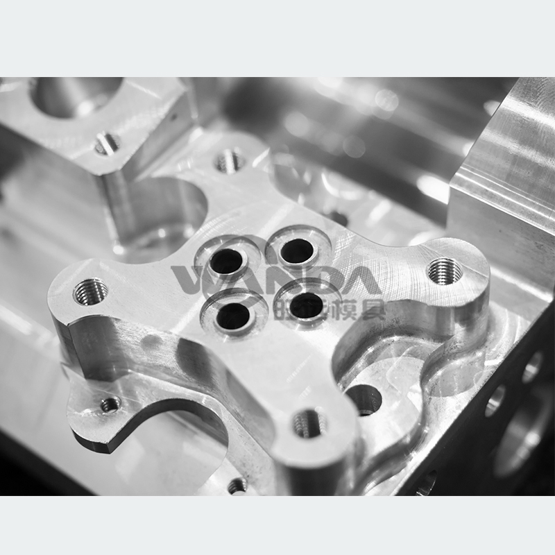 قالب قطع غيار السيارات